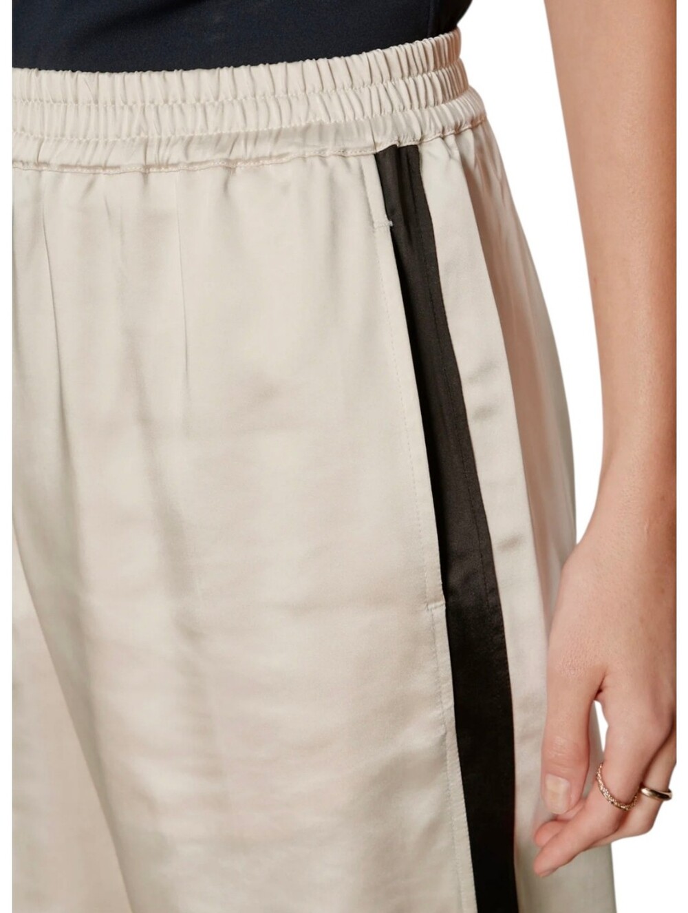 Sanctuary Satin Track Pants XS Ivory Black Stripe Relaxed Straight Sporty Luxe - Picture 2 of 14